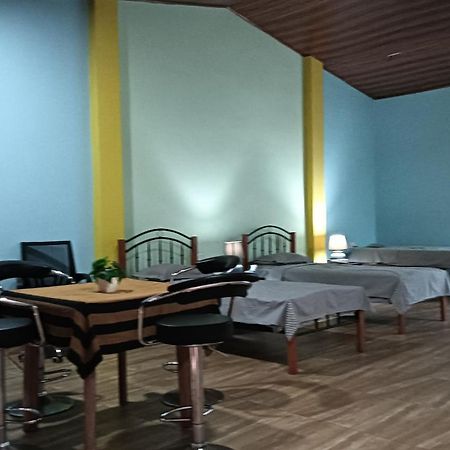This Is It Airport Hotel And Restaurant Negombo Bagian luar foto