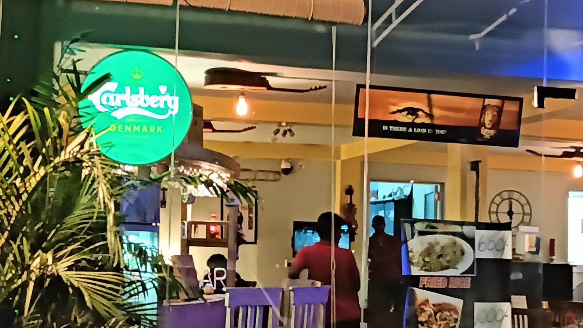 This Is It Airport Hotel And Restaurant Negombo Bagian luar foto