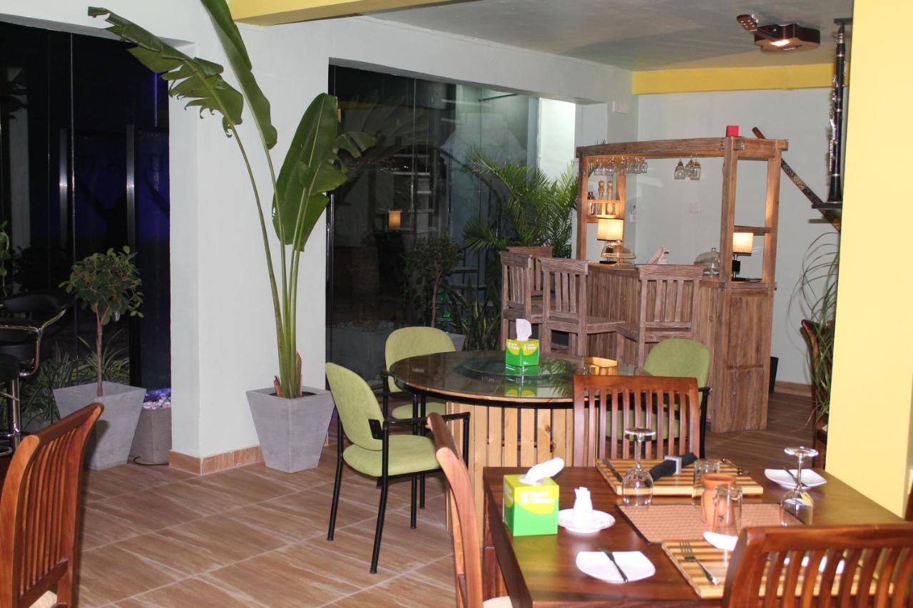 This Is It Airport Hotel And Restaurant Negombo Bagian luar foto