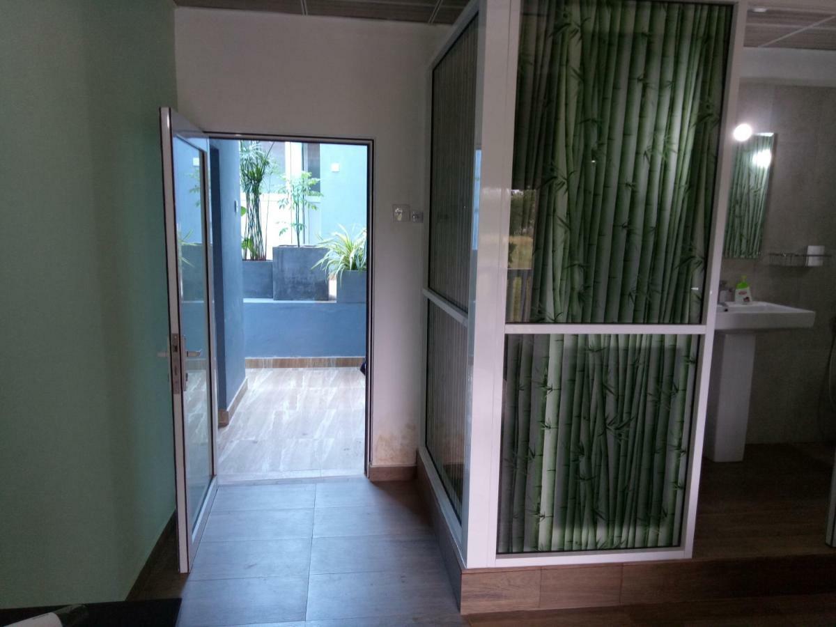 This Is It Airport Hotel And Restaurant Negombo Bagian luar foto